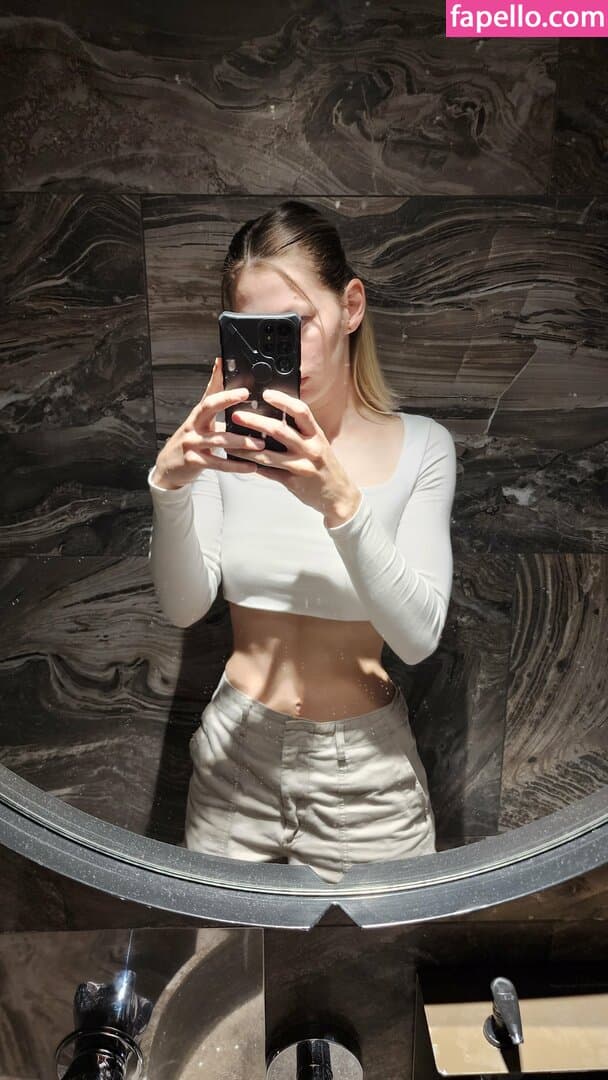 MissAlice Nude OnlyFans Leaks 3 Photos