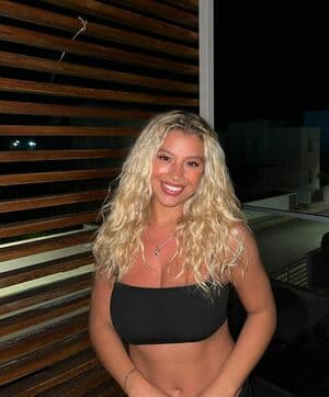 Molly Rainford Nude  Leaks 8 Photos