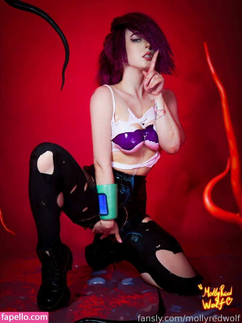 MollyRedWolf Nude  Leaks 5 Photos