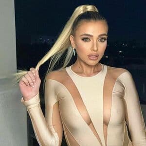 Monica Lee Sims Nude  Leaks 7 Photos