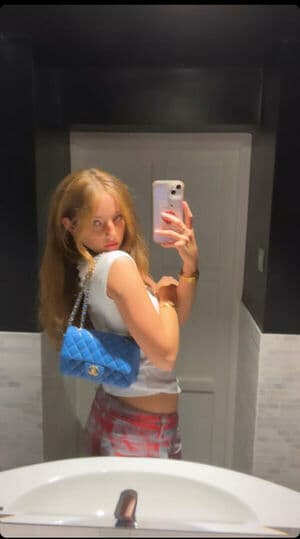 Naomi Lester Nude  Leaks 5 Photos