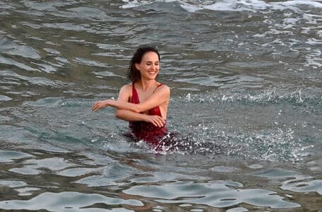 Natalie Portman Nude  Leaks 7 Photos