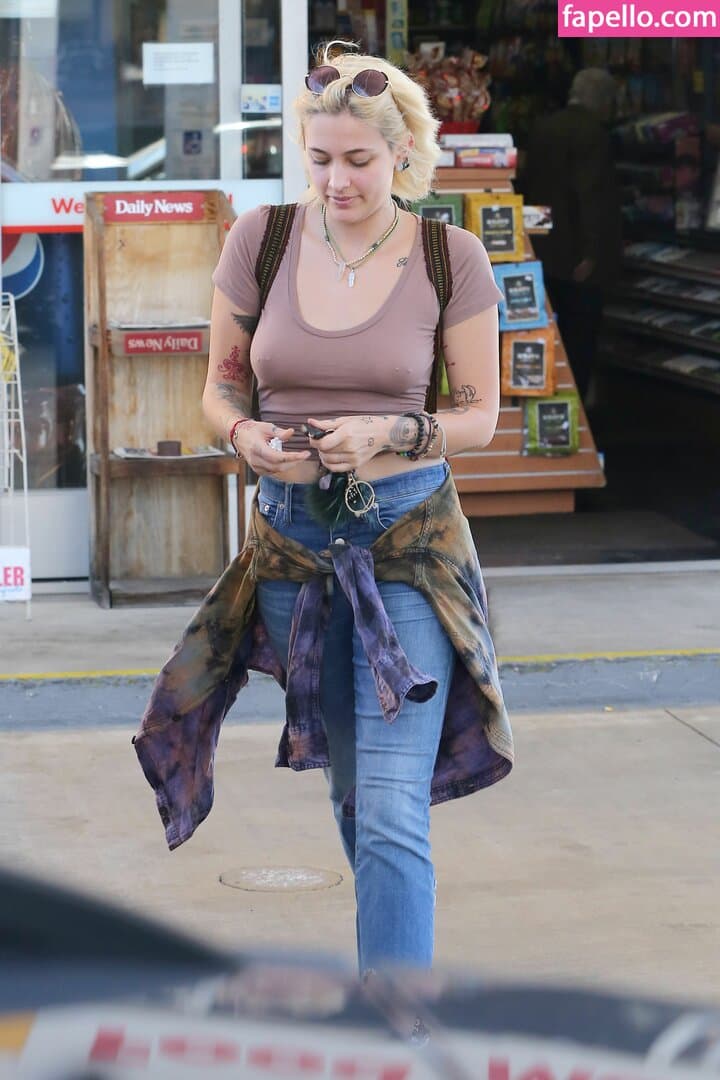 Paris Jackson Nude  Leaks 8 Photos