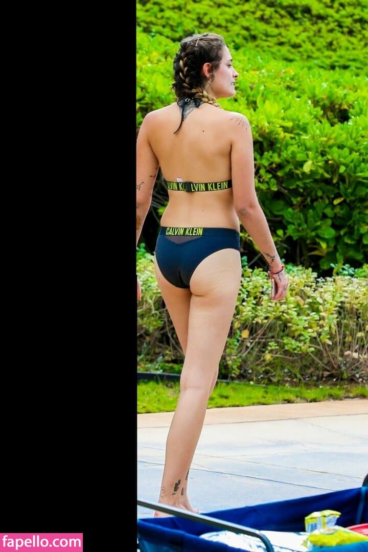 Paris Jackson Nude  Leaks 6 Photos