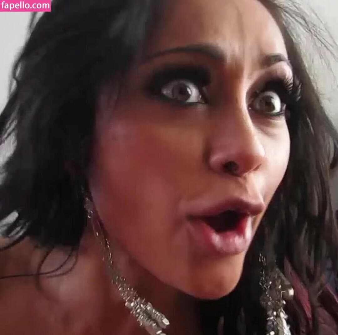 Priya Anjali Rai Nude OnlyFans Leaks 3 Photos