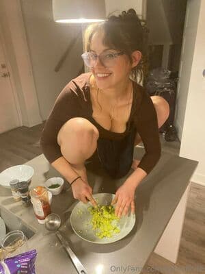 Quinn Finite Nude  Leaks 8 Photos