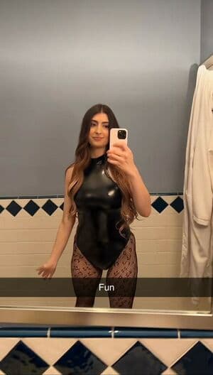 Rachel Levin Nude  Leaks 3 Photos