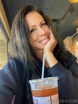 Reagan Foxx Nude  Leaks 5 Photos