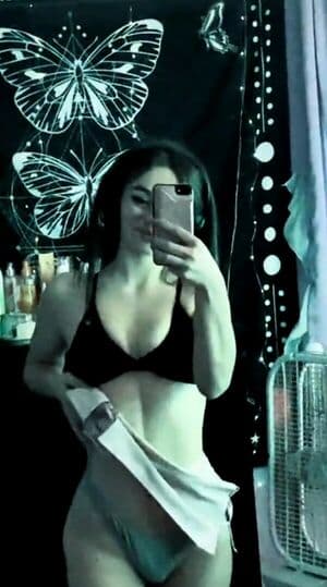 Click to view full size Reese Robbins Nude Leaks 7 Photos