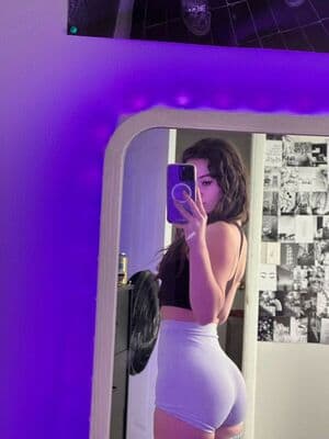 Click to view full size Reese Robbins Nude Leaks 7 Photos