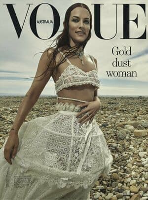 Riley Keough Nude  Leaks 6 Photos