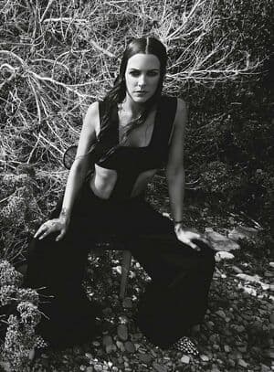 Riley Keough Nude  Leaks 6 Photos