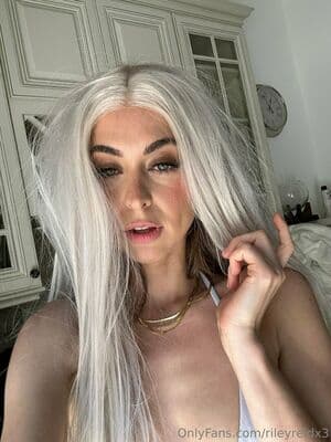 Riley Reid Nude  Leaks 4 Photos