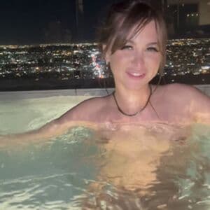 Riley Reid Nude  Leaks 3 Photos