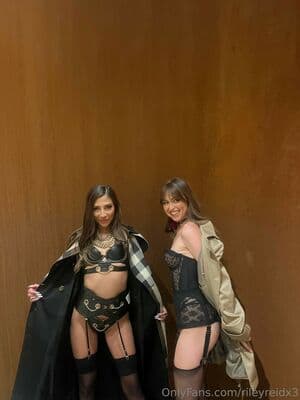 Riley Reid Nude  Leaks 16 Photos