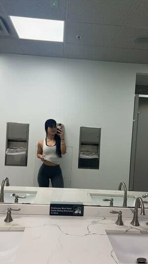 Roxanne Perez Nude  Leaks 3 Photos