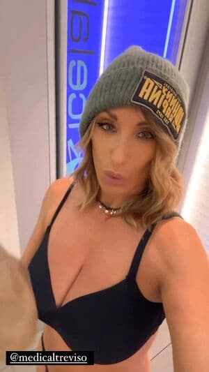 Sabrina Salerno Nude  Leaks 20 Photos