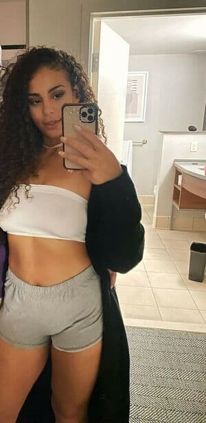 Samantha Irvin Nude  Leaks 21 Photos