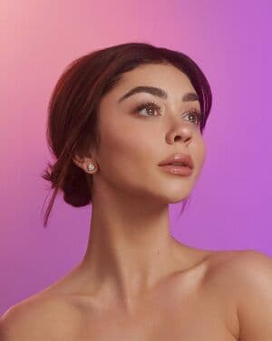 Sarah Hyland Nude  Leaks 23 Photos