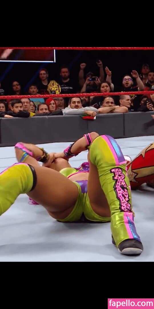 Sasha Banks Nude  Leaks 5 Photos