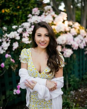 Sasha Emiri Nude OnlyFans Leaks 3 Photos