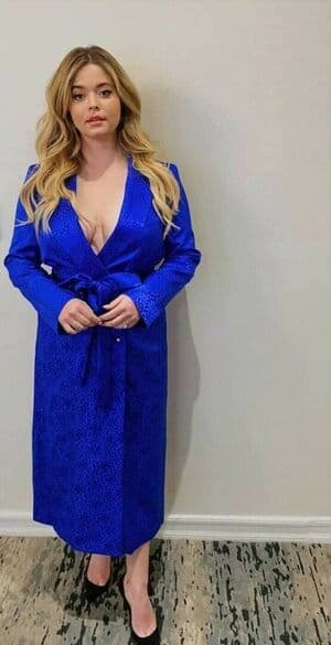 Sasha Pieterse Nude  Leaks 7 Photos