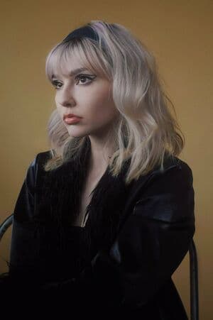 Savannah Brown Nude  Leaks 3 Photos