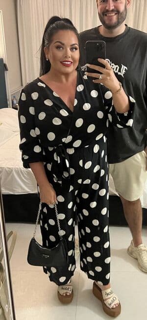 Scarlett Moffatt Nude  Leaks 5 Photos