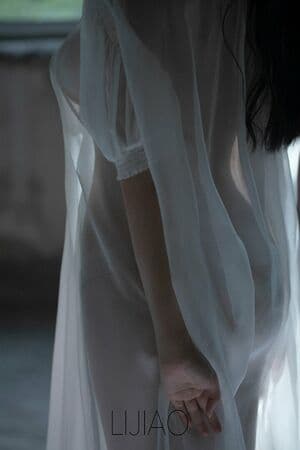 Selena 娜露 Nude  Leaks 10 Photos