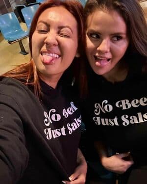 Selena Gomez Nude  Leaks 8 Photos