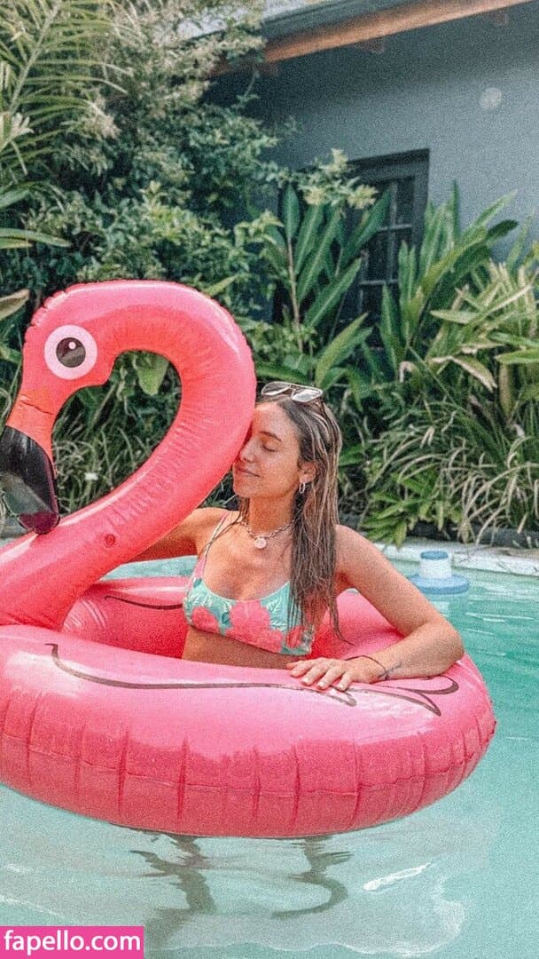 Click to view full size Sofi Martinez Nude Leaks 8 Photos