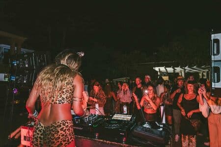 Sommer Ray Nude OnlyFans Leaks 2 Photos