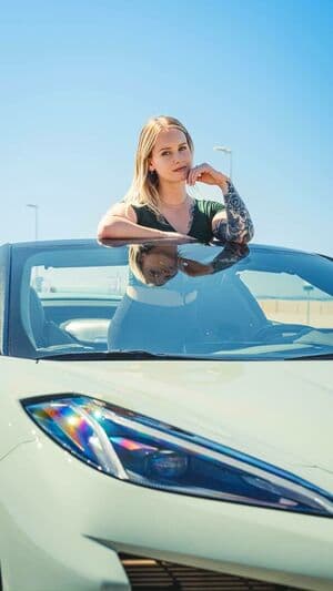 Sonja Reid Nude  Leaks 2 Photos