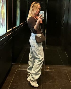 Sonja Reid Nude  Leaks 4 Photos