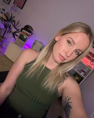 Sonja Reid Nude  Leaks 4 Photos