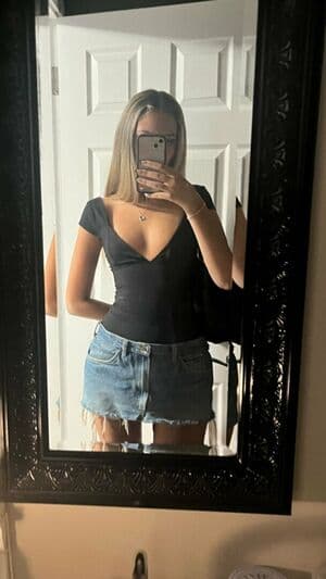 Sophia Haggerty Nude  Leaks 4 Photos