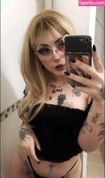 Summer 95 Nude  Leaks 9 Photos