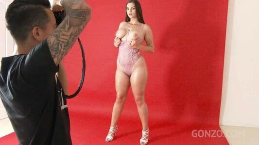 Click to view full size Taylee Wood Nude Leaks 4 Photos