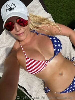 Vanessa Cage Nude OnlyFans Leaks 5 Photos