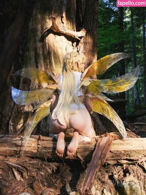 vega.cos Nude  Leaks 5 Photos