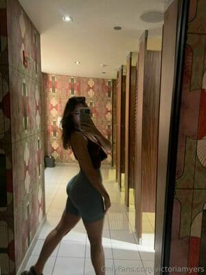 Victoria Lynn Myers Nude OnlyFans Leaks 3 Photos