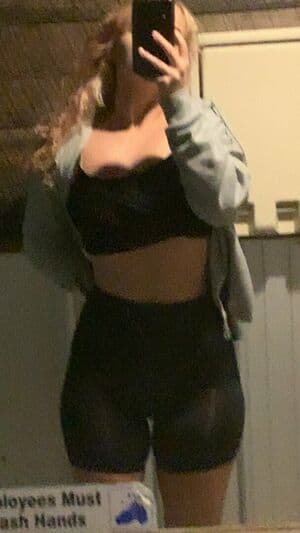 Violet Barlowe Nude  Leaks 5 Photos