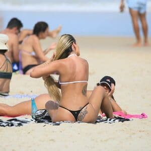 Yasmin Brunet Nude  Leaks 5 Photos