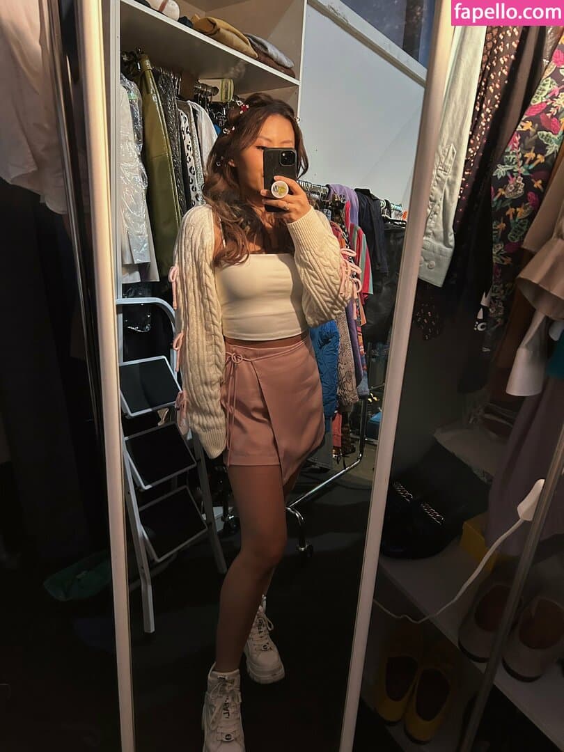 Yinsu Collins Nude  Leaks 6 Photos