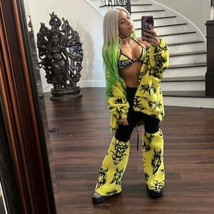 Zelina Vega Nude  Leaks 3 Photos