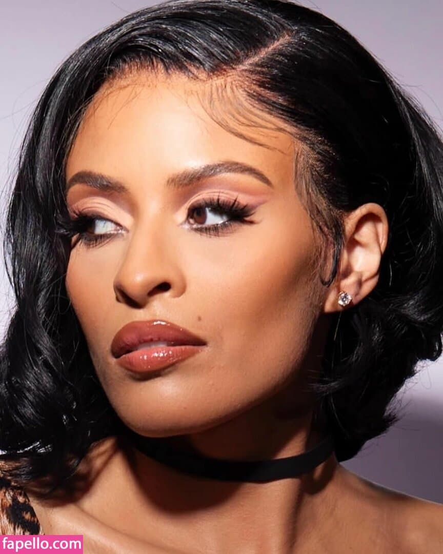 Zelina Vega Nude  Leaks 4 Photos
