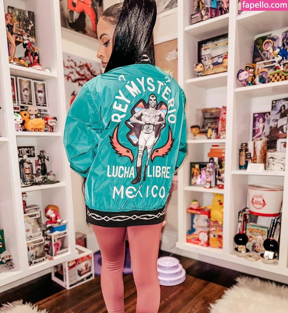 Zelina Vega Nude  Leaks 4 Photos