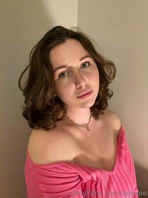 Click to view full size Zoe Bishop Nude Leaks 40 Photos