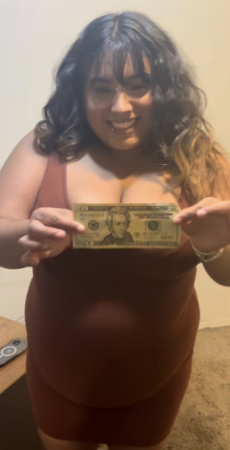 Zjuicy.. I swear she special needs ?‍??‍?