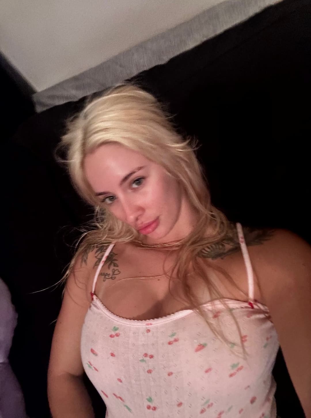 Click to view full size I definitely need to get fucked today